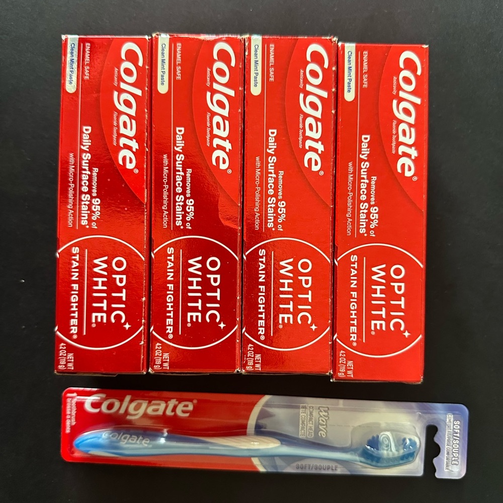 Optic White Toothpaste and Toothbrush Set - Red